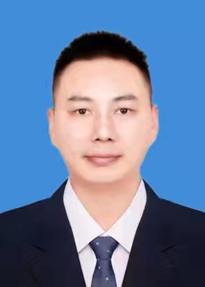 王敏  英语教研组长