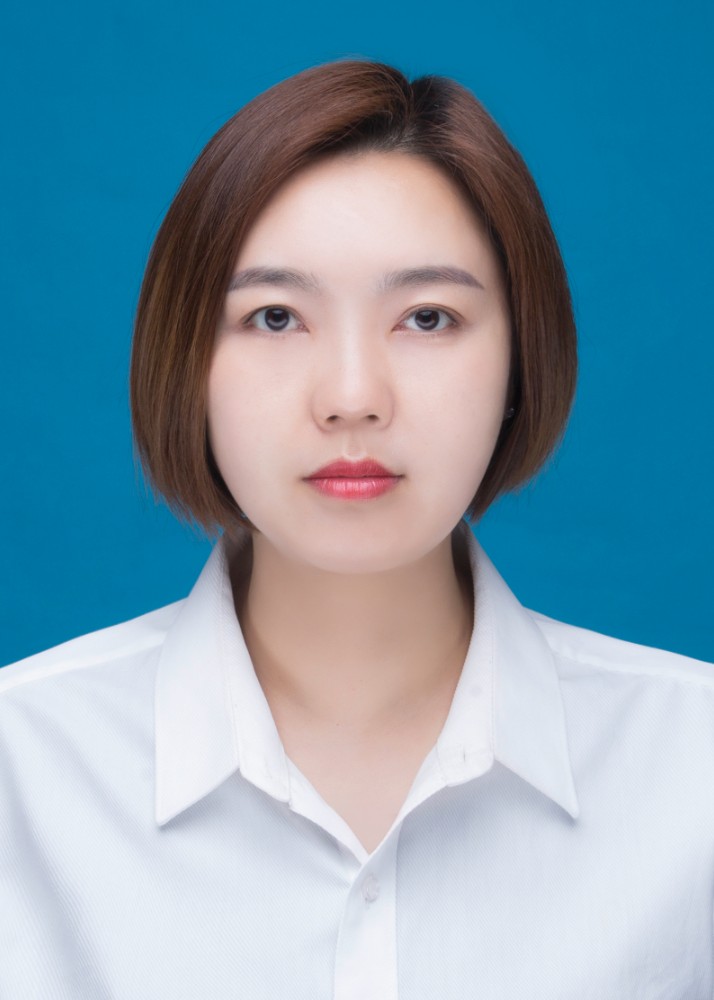 赵冬梅  年级组长