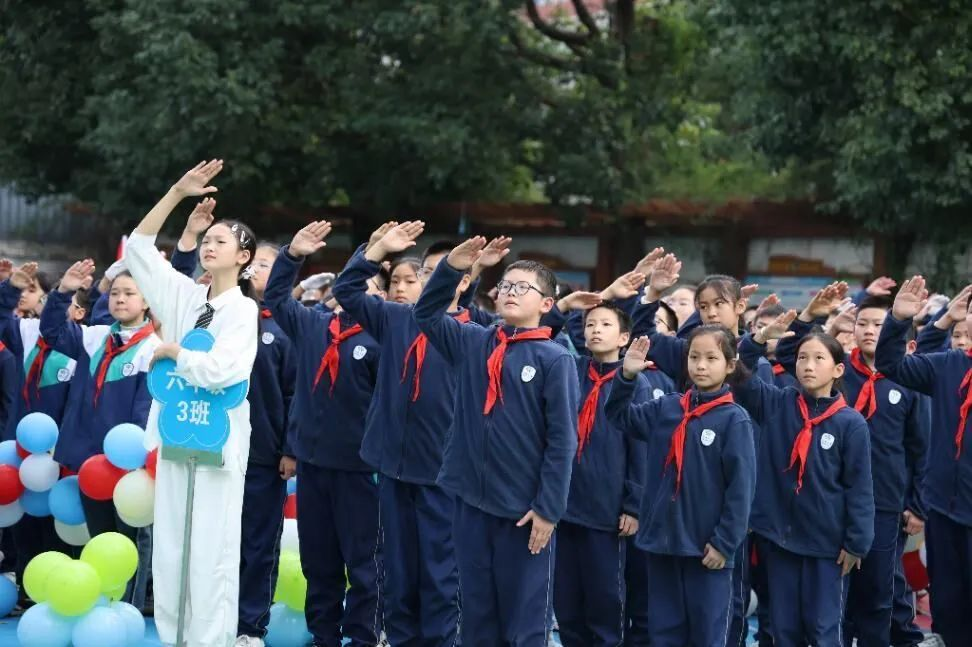 广元市利州区花园小学第九届田径运动会：热血与激情的盛宴