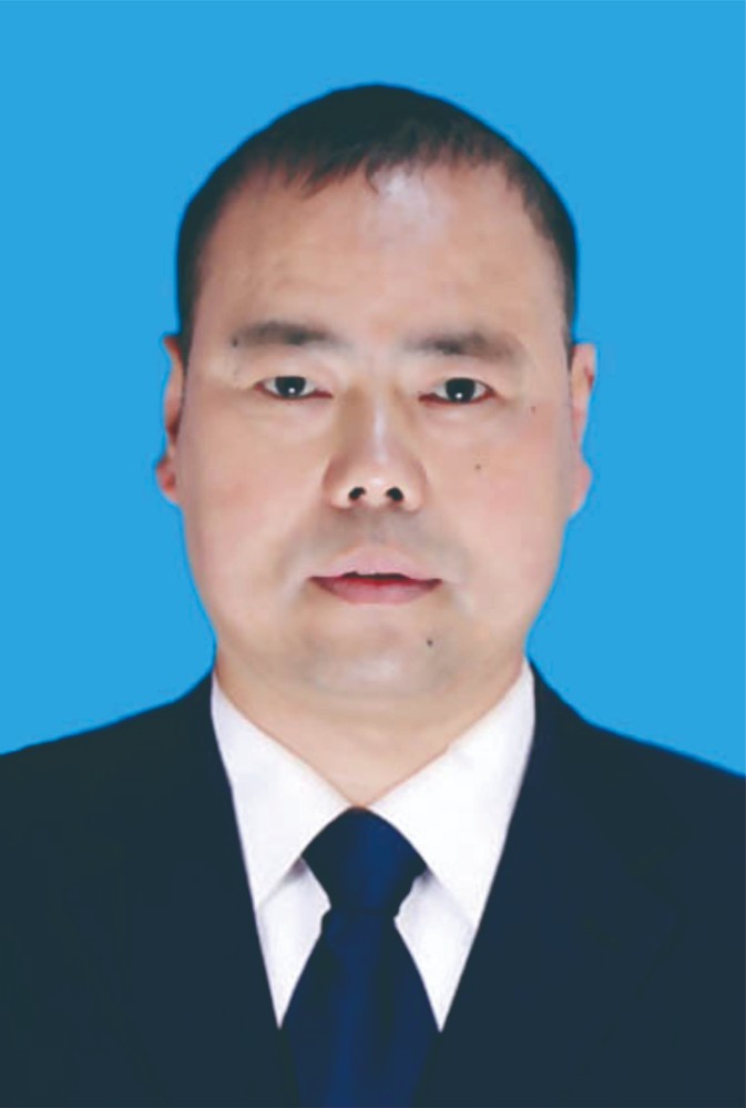 王世奎  副校长